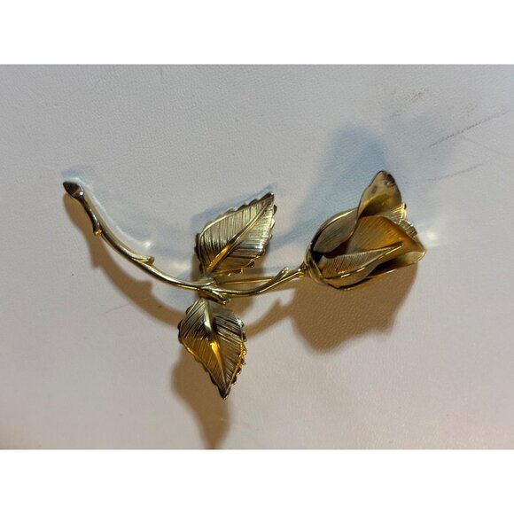 Gold-Tone Giovanni Rose Brooch Pin With Leaf Design - Picture 5 of 7